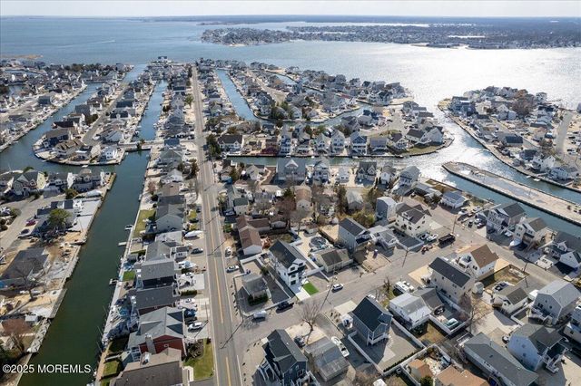 5 Shore Pine Drive, Brick, NJ 08723