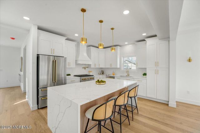 5 Shore Pine Drive, Brick, NJ 08723