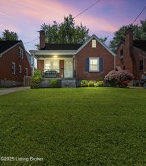 726 Parkway Dr, Louisville, KY 40217