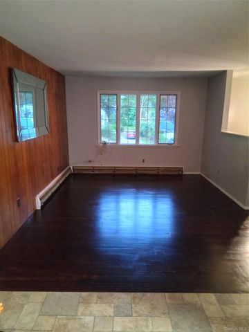8 Hickory Lane, Monroe, NY 10950