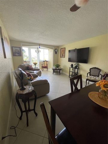 9041 Sunrise Lakes Boulevard 108, Sunrise, FL 33322