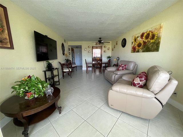 9041 Sunrise Lakes Boulevard 108, Sunrise, FL 33322