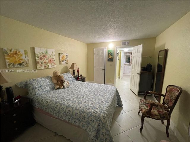 9041 Sunrise Lakes Boulevard 108, Sunrise, FL 33322