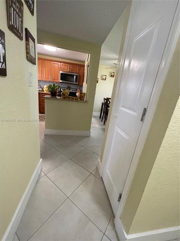 9041 Sunrise Lakes Boulevard 108, Sunrise, FL 33322