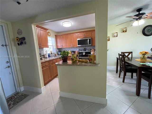 9041 Sunrise Lakes Boulevard 108, Sunrise, FL 33322