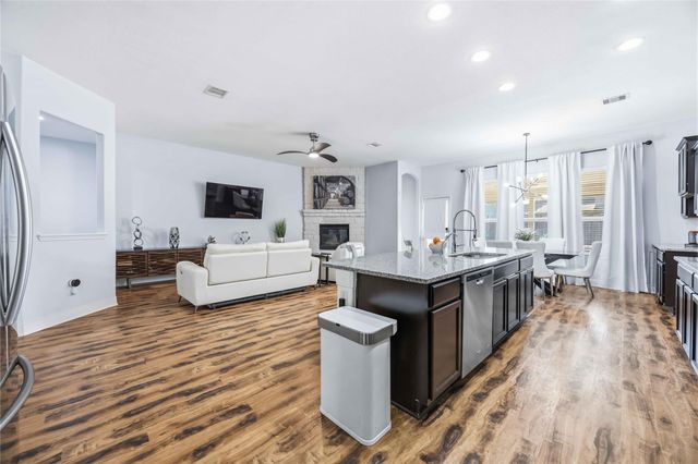 9905 White Oak Lane, Brookshire, TX 77423