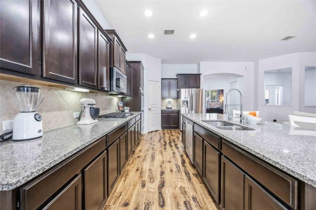 9905 White Oak Lane, Brookshire, TX 77423