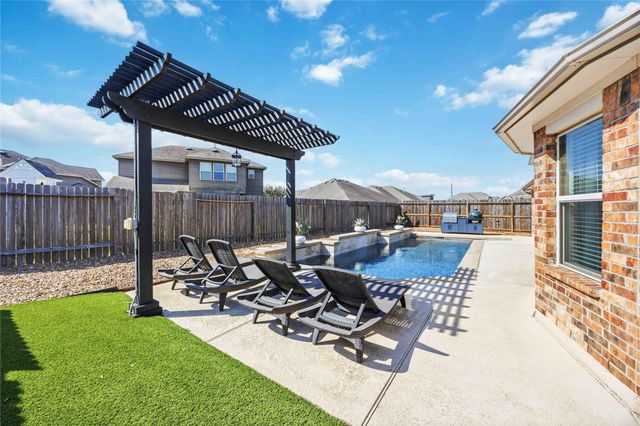 9905 White Oak Lane, Brookshire, TX 77423