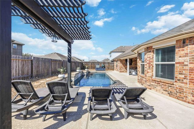 9905 White Oak Lane, Brookshire, TX 77423