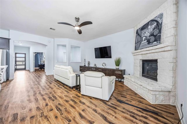 9905 White Oak Lane, Brookshire, TX 77423