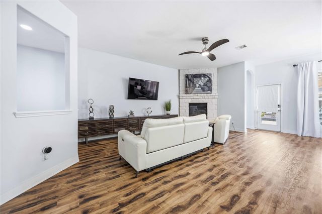 9905 White Oak Lane, Brookshire, TX 77423