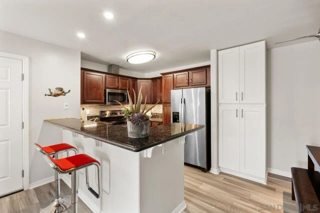 5402 Balboa Arms 415, San Diego, CA 92117