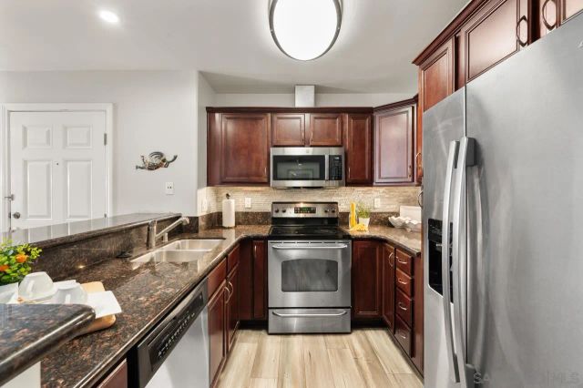 5402 Balboa Arms 415, San Diego, CA 92117