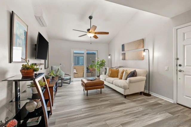 5402 Balboa Arms 415, San Diego, CA 92117