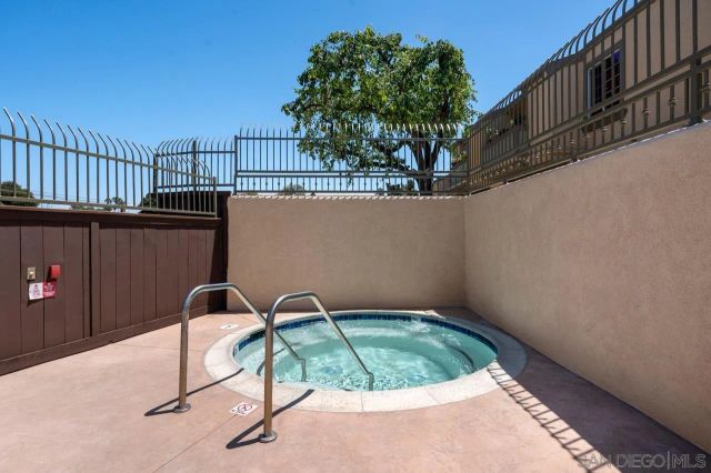 5402 Balboa Arms 415, San Diego, CA 92117