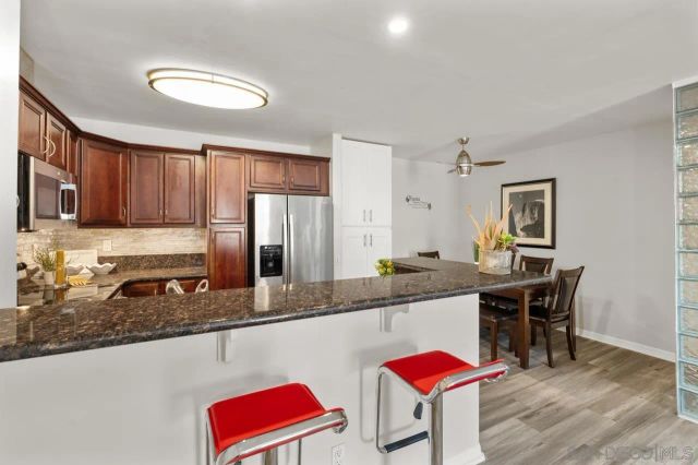 5402 Balboa Arms 415, San Diego, CA 92117