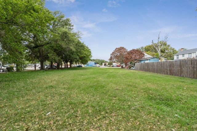 1215 WISCONSIN AVENUE, St Cloud, FL 34769