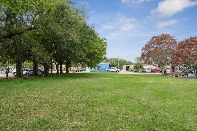 1215 WISCONSIN AVENUE, St Cloud, FL 34769