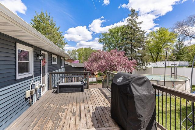 500 Willow STREET, Onalaska, WI 54650