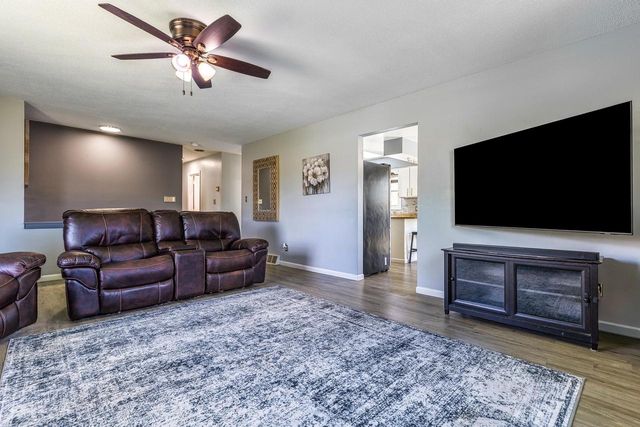 500 Willow STREET, Onalaska, WI 54650