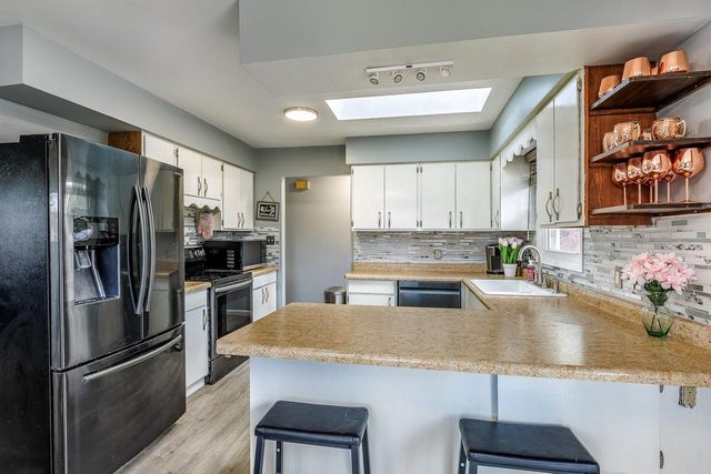 500 Willow STREET, Onalaska, WI 54650