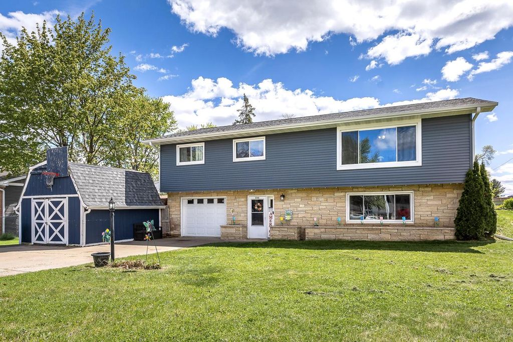500 Willow STREET, Onalaska, WI 54650