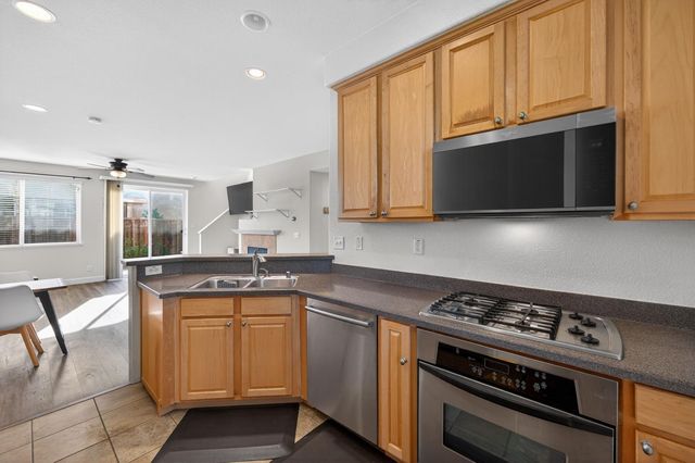 5 Outer Banks Pl, Sacramento, CA 95835