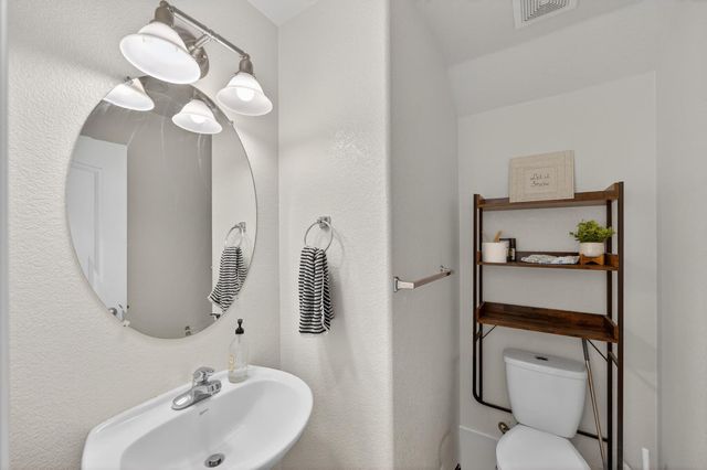 5 Outer Banks Pl, Sacramento, CA 95835