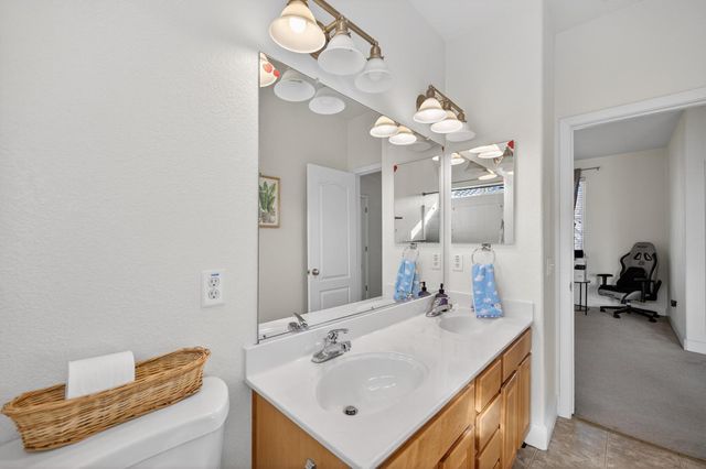 5 Outer Banks Pl, Sacramento, CA 95835