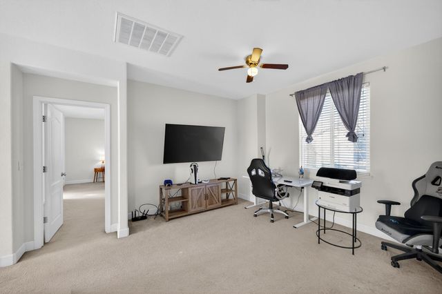 5 Outer Banks Pl, Sacramento, CA 95835