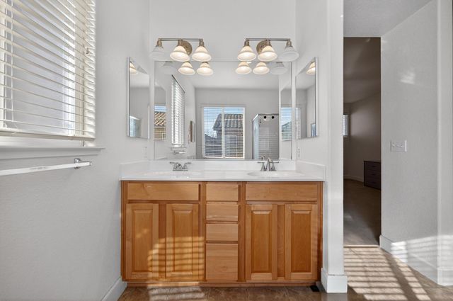 5 Outer Banks Pl, Sacramento, CA 95835