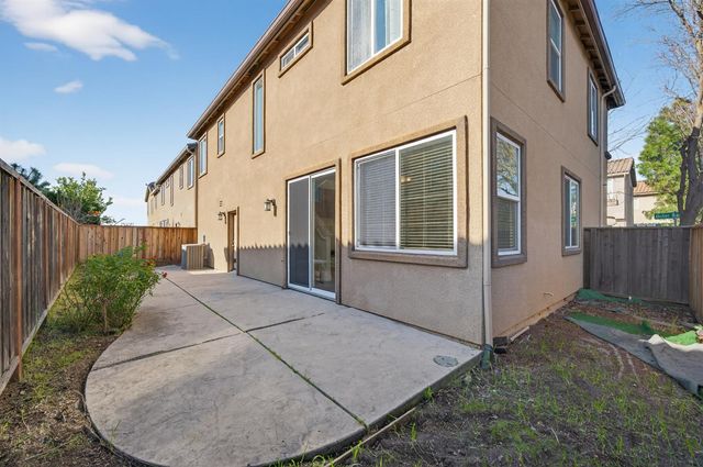 5 Outer Banks Pl, Sacramento, CA 95835