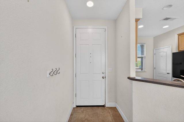 5 Outer Banks Pl, Sacramento, CA 95835