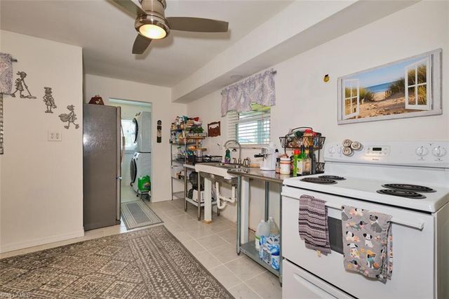 1505 Markdale ST E, Lehigh Acres, FL 33936