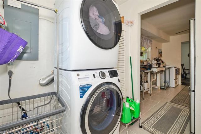 1505 Markdale ST E, Lehigh Acres, FL 33936