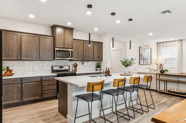 2919 Shaver St, Fairfield, CA 94533