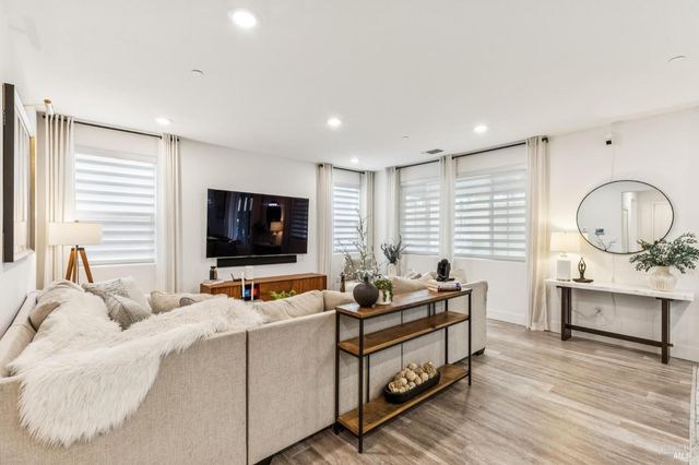 2919 Shaver St, Fairfield, CA 94533