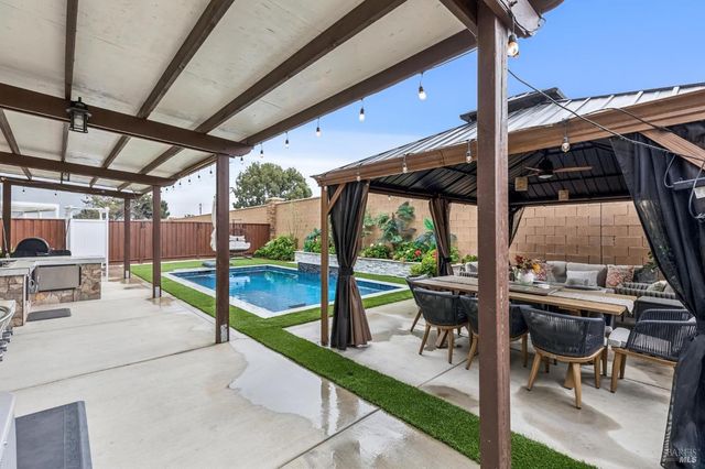 2919 Shaver St, Fairfield, CA 94533