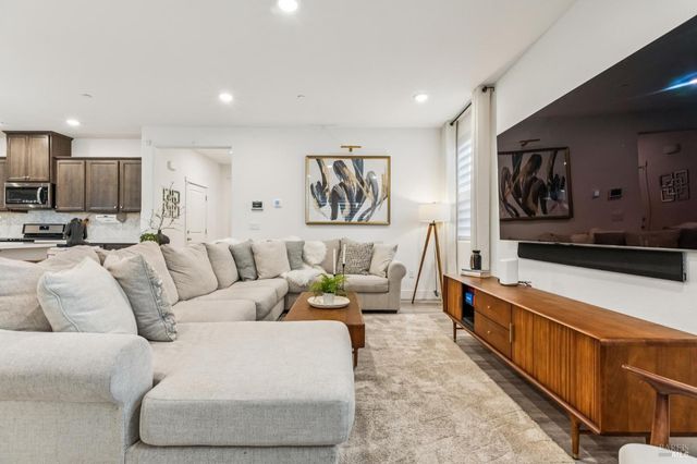 2919 Shaver St, Fairfield, CA 94533