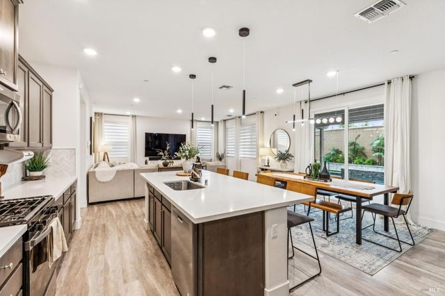 2919 Shaver St, Fairfield, CA 94533