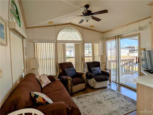 205 Bobolink N Circle, Palmview, TX 78572