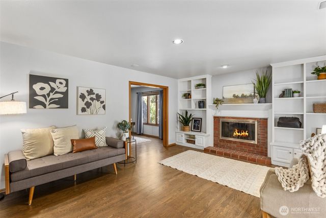 408 SW 336th Court, Federal Way, WA 98023