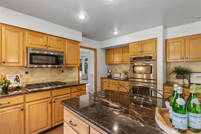 408 SW 336th Court, Federal Way, WA 98023
