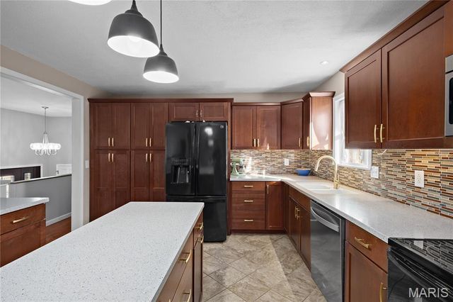 324 Breckenridge Drive, Belleville, IL 62221