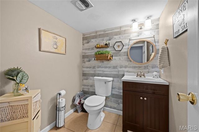 324 Breckenridge Drive, Belleville, IL 62221