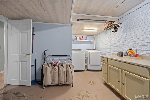 324 Breckenridge Drive, Belleville, IL 62221