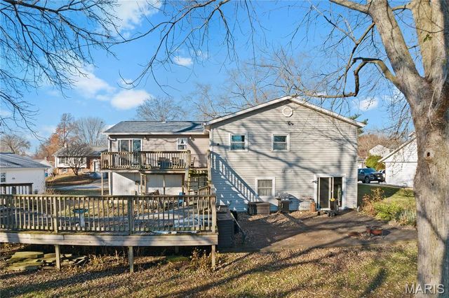 324 Breckenridge Drive, Belleville, IL 62221