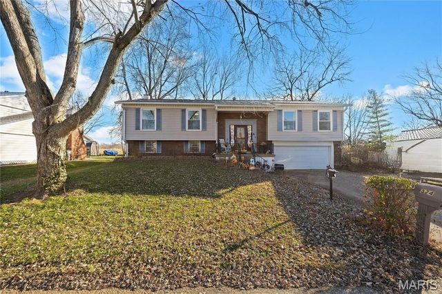 324 Breckenridge Drive, Belleville, IL 62221