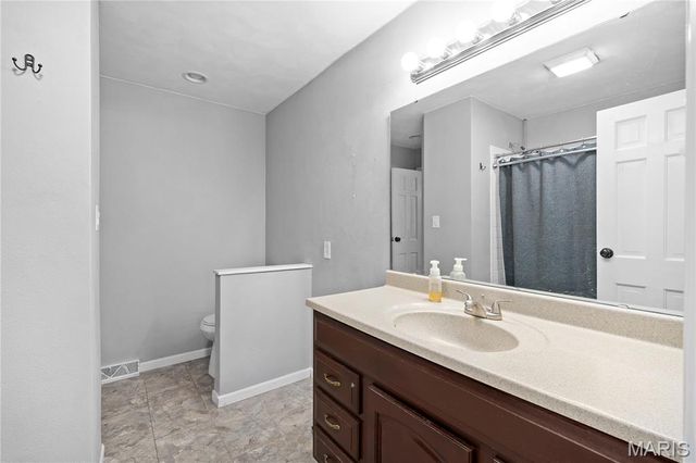 324 Breckenridge Drive, Belleville, IL 62221