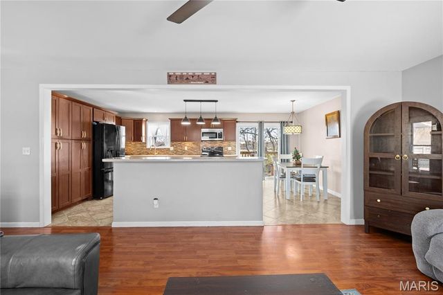 324 Breckenridge Drive, Belleville, IL 62221